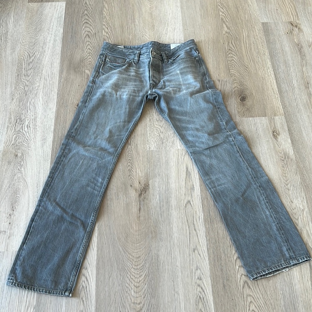 Diesel Viker Jeans 31x32 in grey!!